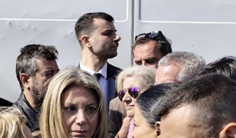 Τέμπη: Η Μαρία Καρυστιανού στο συλλαλητήριο στο Σύνταγμα