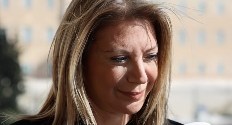 Καρυστιανού: «Είχα έτοιμη την ομιλία μου, αλλά δεν ήθελαν να μιλήσω και αποχώρησα από τη συγκέντρωση για τα Τέμπη»