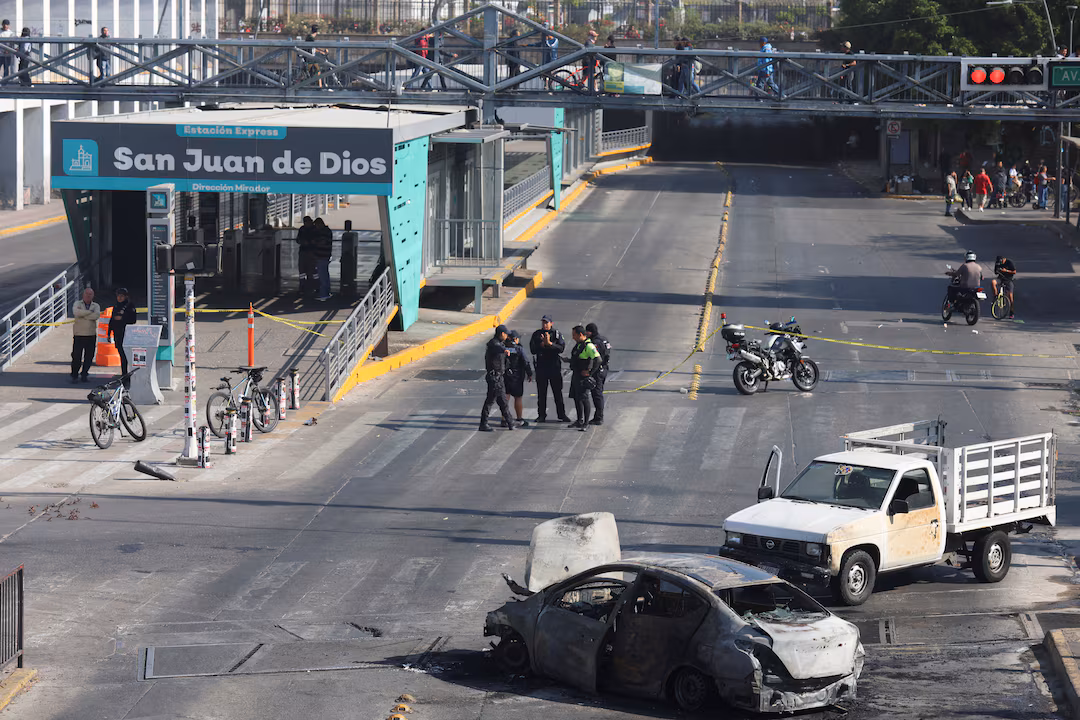 Νεκρός ο βαρόνος ναρκωτικών «Ελ Μέντσο» - Εικόνες χάους στο Μεξικό 3 3kjhvj6burjudggvj5duvhf6dq