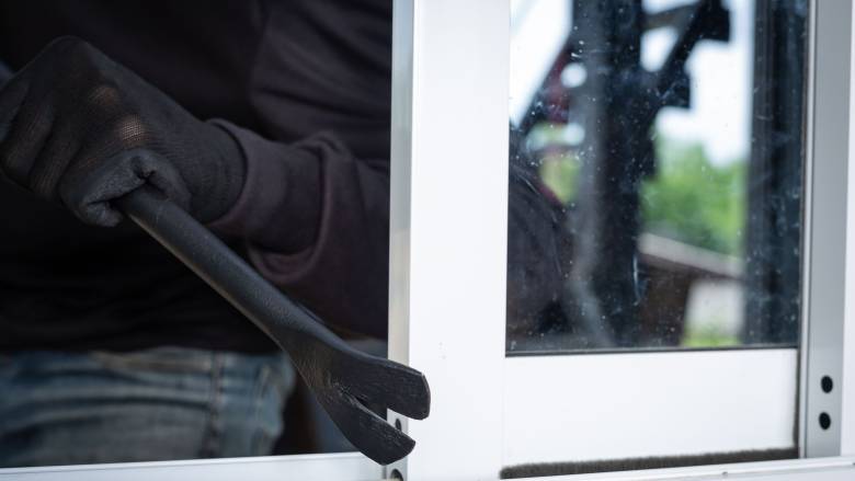 a9855933 thieves wear black hats pry windows steal things 1