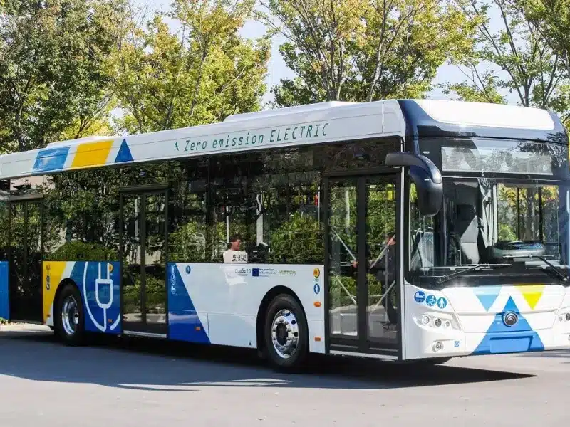 ilektrico leoforeio electric bus.jpg