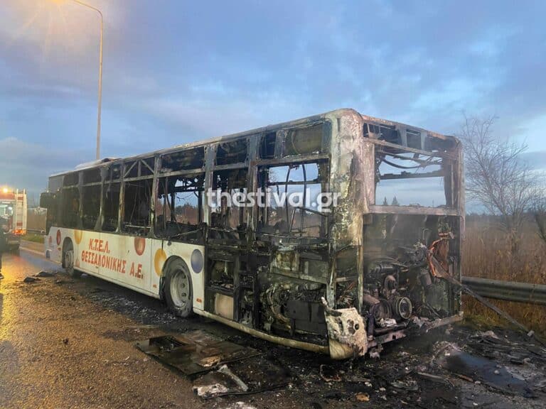 Φωτιά σε λεωφορείο του ΚΤΕΛ που βρισκόταν εν κινήσει