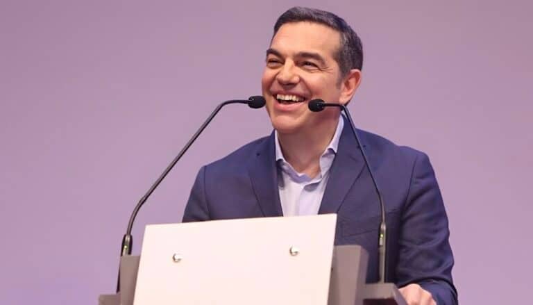 «Μεταγραφή αεροδρομίου» ο Τσίπρας – Συμφωνία με κορυφαίο στέλεχος του ΠΑΣΟΚ