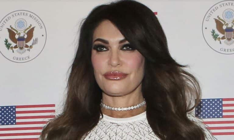 Η Κίμπερλι Γκιλφόιλ «έβγαλε» είδηση: Γνωρίζω ότι ο Ντόναλντ Τραμπ θα έρθει στην Ελλάδα – Υπέροχη Πρώτη Κυρία η Μελάνια