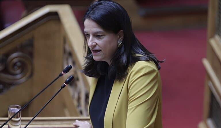 Υπ. Εργασίας: «563.000 νέες θέσεις εργασίας – 2 στους 3 με πάνω από 1.000 ευρώ»