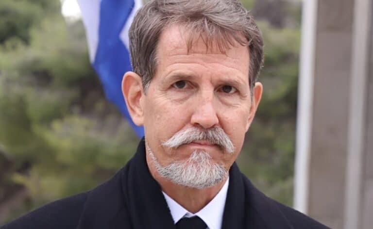 Παύλος Ντε Γκρες για συνεργασία με Καρυστιανού: «Ούτε μία στο εκατομμύριο»