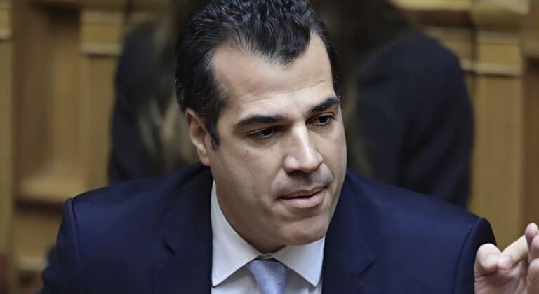 Πλεύρης για μετανάστες: «Θα επιστρέφουν στη χώρα τους ή θα οδηγούνται στη φυλακή αν απορρίπτεται η αίτηση ασύλου»