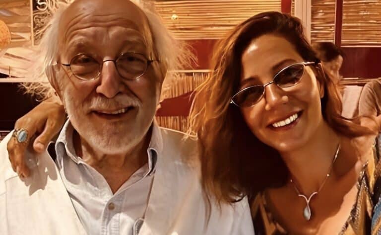 «Προσπάθησα πολύ να σε αγαπήσω, είμαι παιδί σου» – Η Μαρία Ελένη Λυκουρέζου εύχεται στον πατέρα της για τα 92 του χρόνια