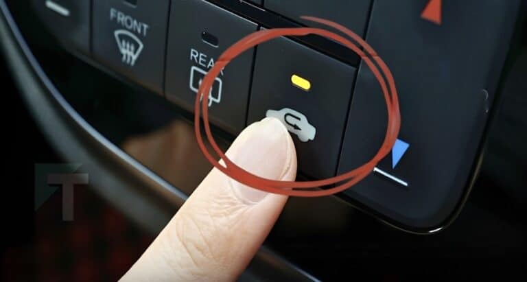 Το κουμπί στο ταμπλό που οι περισσότεροι οδηγοί αγνοούν — και γιατί στην πραγματικότητα είναι σημαντικό