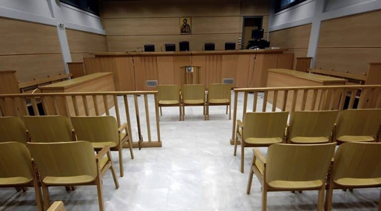 Πατέρας και κόρη δικάζονται για αιμομιξία – Η κόρη τους είναι σήμερα 3,5 ετών