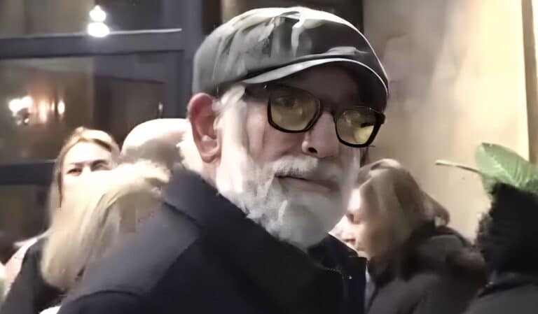 Πέτρος Φιλιππίδης: Η βραδινή έξοδος και η ενόχληση με δημοσιογράφο – «Είσαι καλά, παιδί μου;»