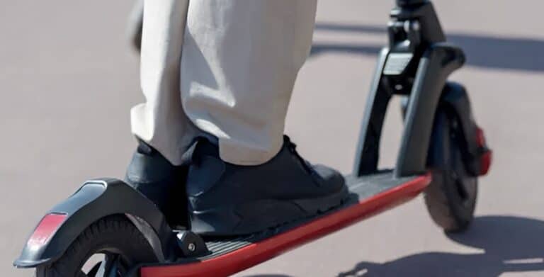 Νεκρός οδηγός ηλεκτρικού πατινιού στο Παγκράτι