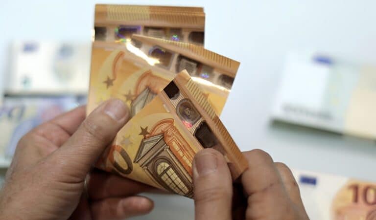 Μισθός 5.010 ευρώ και καριέρα στις Βρυξέλλες: Η μεγάλη ευκαιρία της ΕΕ χωρίς να έχετε προϋπηρεσία