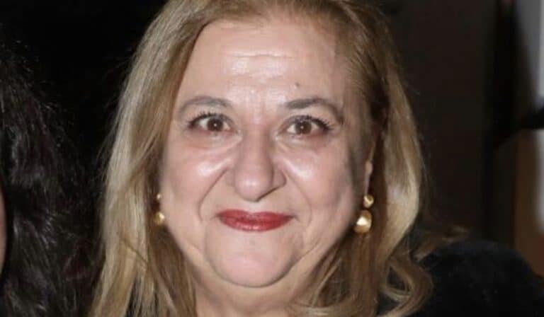 Μητέρα και κόρη μαζί: Η Ελισάβετ Κωνσταντινίδου στηρίζει τη Μαρία Χάνου στην πρεμιέρα της παράστασής της