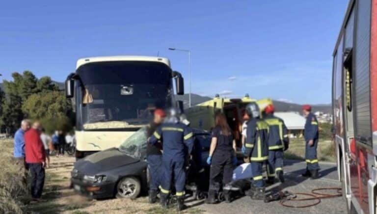 Τροχαίο στη Φθιώτιδα: ΚΤΕΛ με 58 επιβάτες συγκρούστηκε με αυτοκίνητο