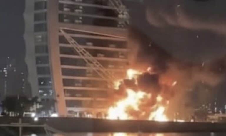 29χρονος είδε την κοπέλα του να ζητά βοήθεια να φύγει απο το Ντουμπάι – Θα ήταν 3ημερο στο χωριό της στα Τρίκαλα