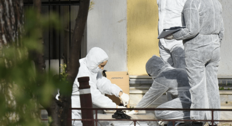 Χαλάνδρι: Ελεγχόμενη έκρηξη έξω από το ρωσικό προξενείο