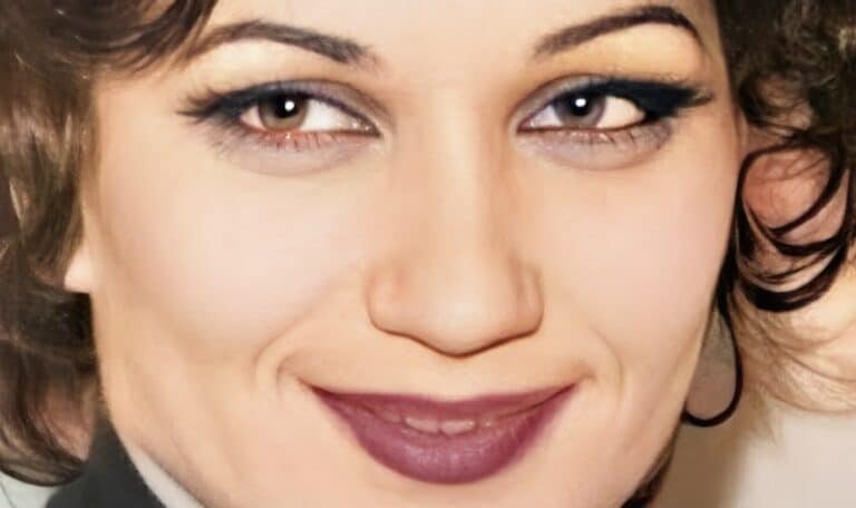 Απομονωμένη στο σπίτι της στην Καλλιθέα ζει η δημοφιλής τραγουδίστρια με την καταπληκτική φωνή