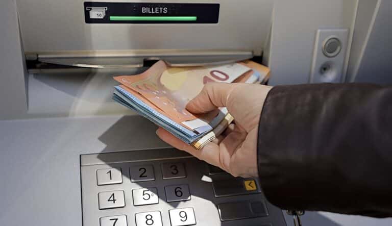 «Κρατήστε μετρητά για μία εβδομάδα» – Η πρώτη προειδοποίηση από ευρωπαϊκή χώρα