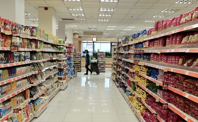 Η πρώτη παροχή τύπου «Market Pass 2026»: Πώς θα δοθούν τα vouchers στους δικαιούχους του Ελάχιστου Εγγυημένου Εισοδήματος