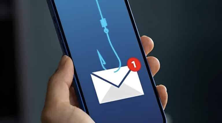 Μαζικά παραπλανητικά SMS για «απλήρωτα» πρόστιμα – Τι να προσέχετε και πώς να προστατευτείτε