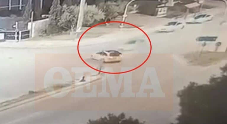 Σοκαριστικό βίντεο από το θανατηφόρο τροχαίο στη Βούλα, το ΙΧ χτυπά με ιλιγγιώδη ταχύτητα το ταξί της 58χρονης