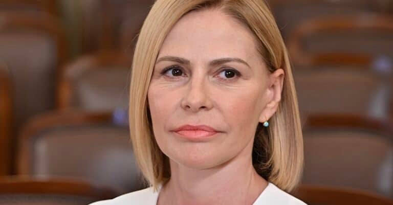 Όλοι αποθεώνουν σήμερα την Τζένη Μπαλατσινού – Είπε για τις γυναίκες τα πιο σωστά λόγια και όλοι την παραδέχτηκαν