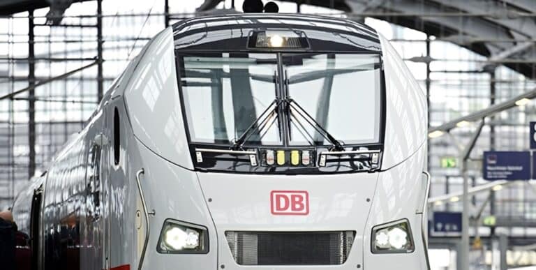 Ξέχνα το αεροπλάνο: Το «μεγα-μετρό» φέρνει την Ευρώπη στις ράγες – Σύνδεση της Αθήνας με 40 πόλεις