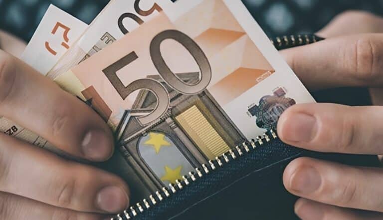 Σοκ για συνταξιούχους: Πάνω από 400.000 θα χάσουν συνολικά 888 εκατ. ευρώ μέσα στο 2026