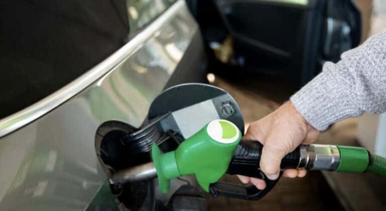 EΚΤΑΚΤΟ: Κλείνουν τα βενζινάδικα σ’ όλη την χώρα; Χωρίς αυτοκίνητα η Ελλάδα