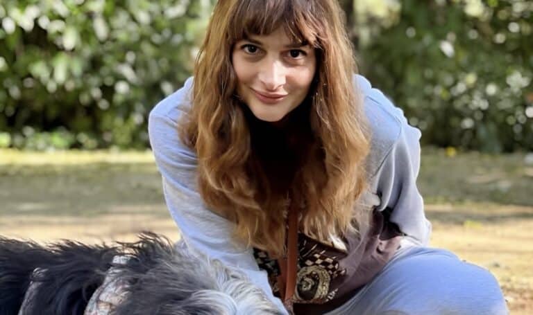 Μαρία Κωνσταντάκη: «Oύρησα πάνω σε πάνα για να δείξω στην σκυλίτσα μου να το κάνει εκεί»