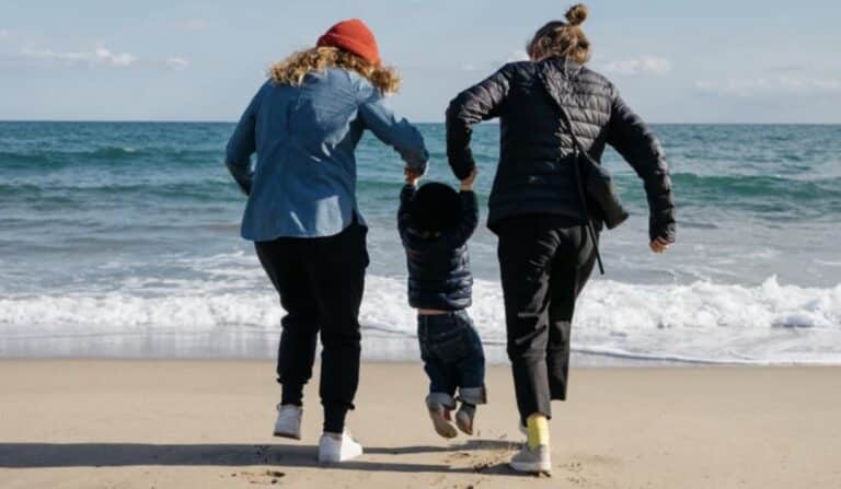 Το ΣτΕ είπε «ναι» στον γάμο και στην υιοθεσία παιδιών από ομόφυλα ζευγάρια