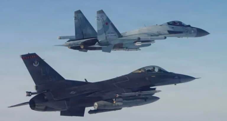 Γιατί πετούν μαχητικά αεροσκάφη και ελικόπτερα πάνω από την Αθήνα