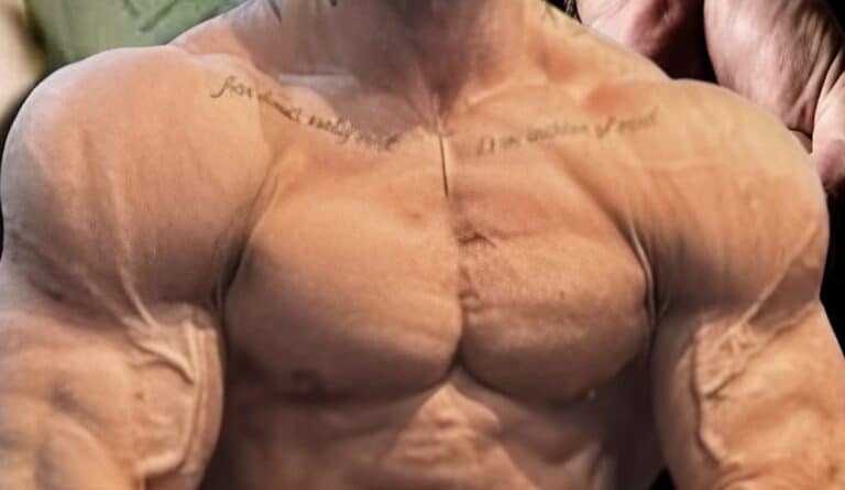 ΑΥΤΟΣ ΕΙΝΑΙ Ο ΠΑΣΙΓΝΩΣΤΟΣ ΤΙΚΤΟΚΕΡ ΠΟΥ ΣΥΝΕΛΗΦΘΗ ΑΠΟ ΤΟ ΕΛΛΗΝΙΚΟ FBI – ΠΟΥΛΑΓΕ ΣΚΛΗΡΑ ΑΝΑΒΟΛΙΚΑ – ΧΕΙΡΟΠΕΔΕΣ ΚΑΙ ΣΤΗΝ ΟΙΚΟΓΕΝΕΙΑ ΤΟΥ