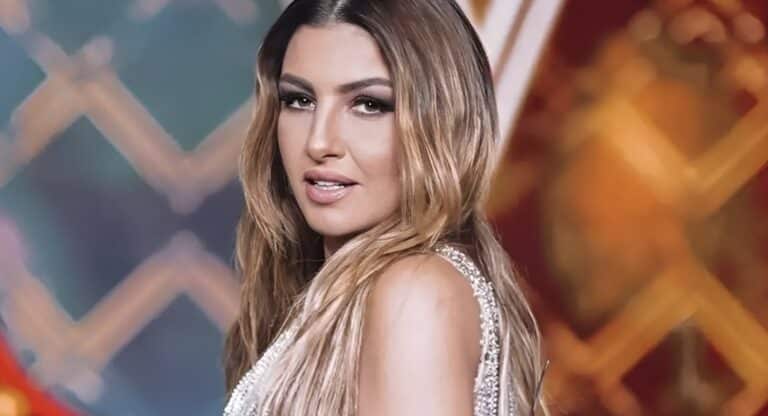 Έλενα Παπαρίζου: Νοσηλεύεται ξανά – Μεταφέρθηκε εσπευσμένα για παρακολούθηση