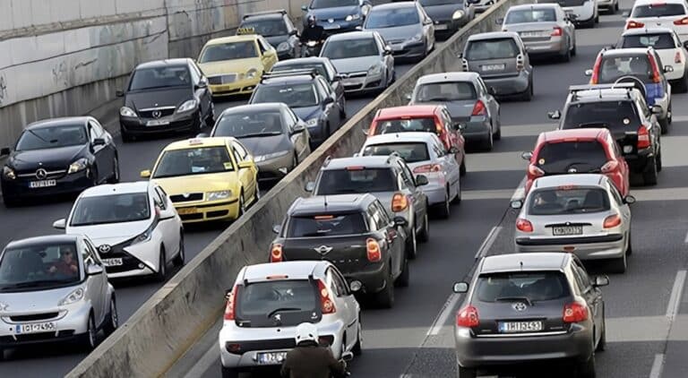 Οδηγός «επιβίωσης» με τα ακριβά καύσιμα, τι προτείνει ο ΔΟΕ