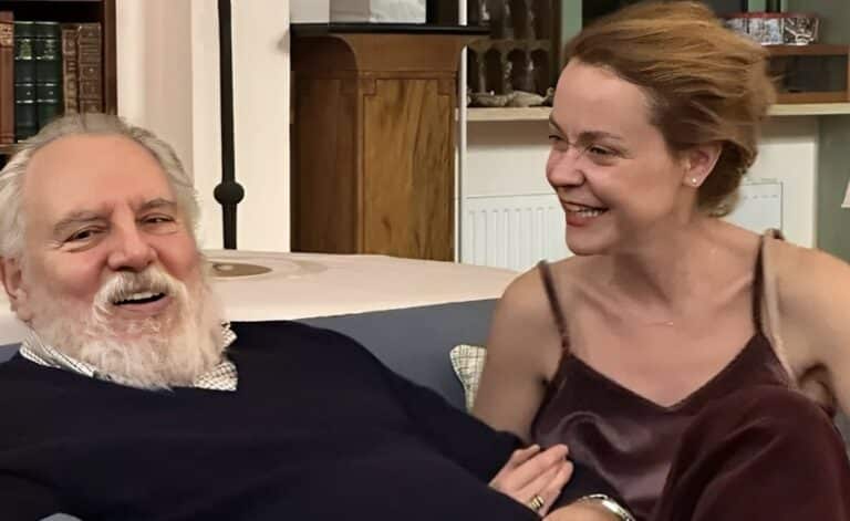 Συγκινεί η Λένα Παπαληγούρα 40 ημέρες μετά τον θάνατο του πατέρα της