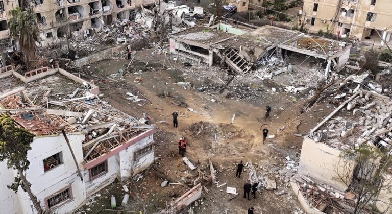 Η «Αχίλλειος πτέρνα» του Σιδερένιου Θόλου: Πώς οι ιρανικοί πύραυλοι έγιναν «αόρατοι» και έπληξαν το Ισραήλ