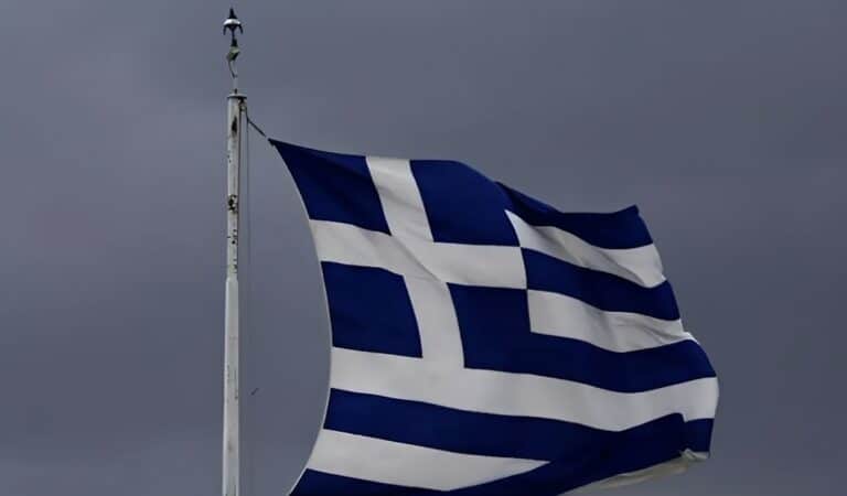 Σάλος στην Ελευσίνα με αυτό που ακούστηκε σε κατάθεση στεφάνων για την 25η Μαρτίου
