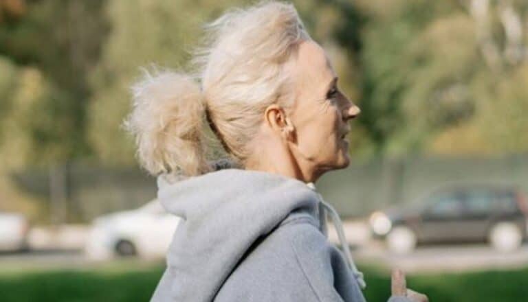 Ξεχάστε Pilates και γιόγκα: Αυτή η δραστηριότητα χαρίζει ευλυγισία σε ώριμες ηλικίες