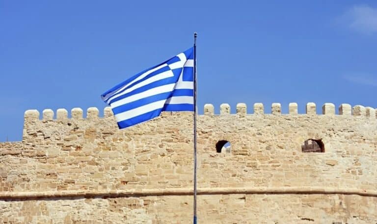 Ποια πόλη απελευθερώθηκε πρώτη με το ξέσπασμα της Επανάστασης το 1821;