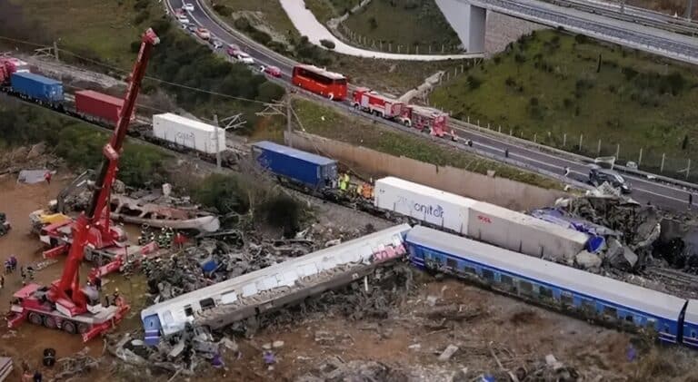 Αποζημίωση ύψους 400.000 ευρώ σε 4 συγγενείς θυμάτων των Τεμπών – Πρώτη καταδικαστική απόφαση για το Δημόσιο