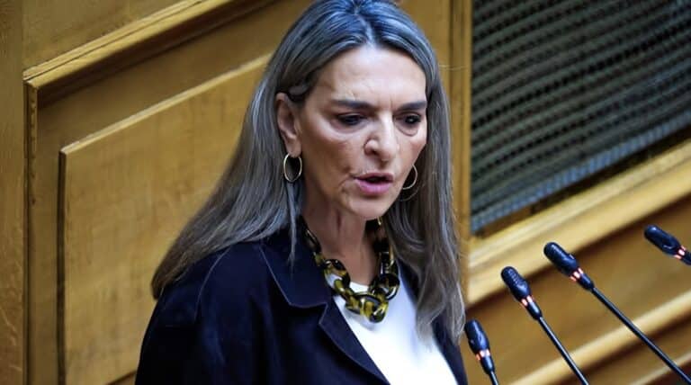 Η Πέτη Πέρκα πρόεδρος της Νέας Αριστεράς μετά την παραίτηση του Αλέξη Χαρίτση