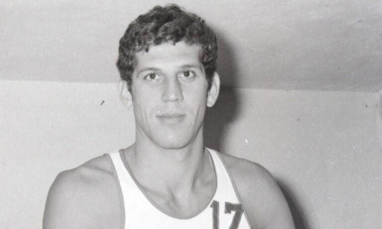 Θρήνος στο ελληνικό μπάσκετ – Πέθανε ο θρυλικός Βασίλης Γκούμας
