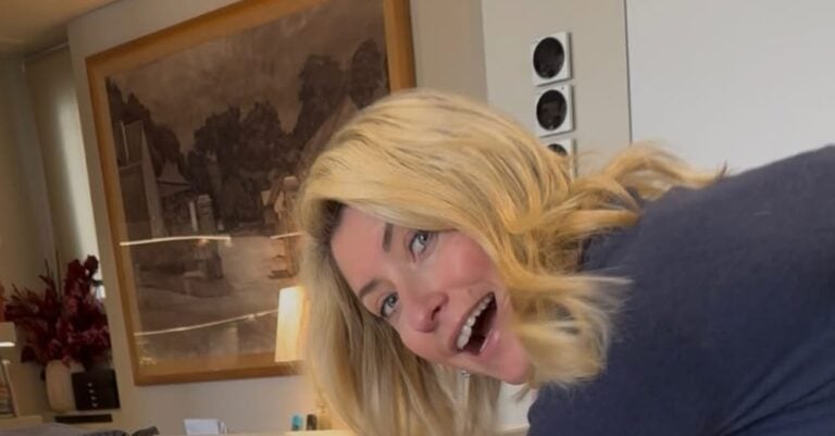 Σία Κοσιώνη: Στην κουζίνα για την 25η Μαρτίου – Εφτιαξε σπιτικό ψωμί