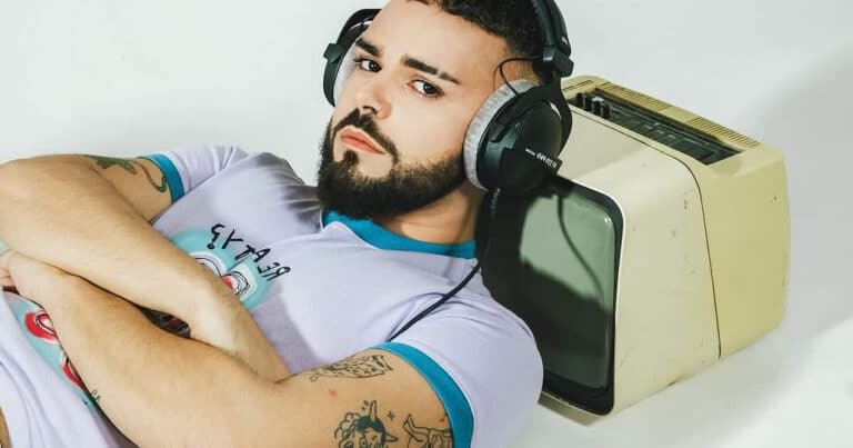 Ο Akylas, η εμφάνιση στον Άγιο Μαρίνο και η ανατροπή που ετοιμάζει για την Eurovision 2026