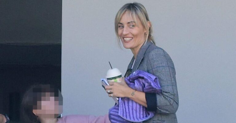 Ελεονώρα Μελέτη: Η φωτογραφία με τη μητέρα της, τη γιαγιά της και την κόρη της και το μήνυμα για την Παγκόσμια Ημέρα της Γυναίκας