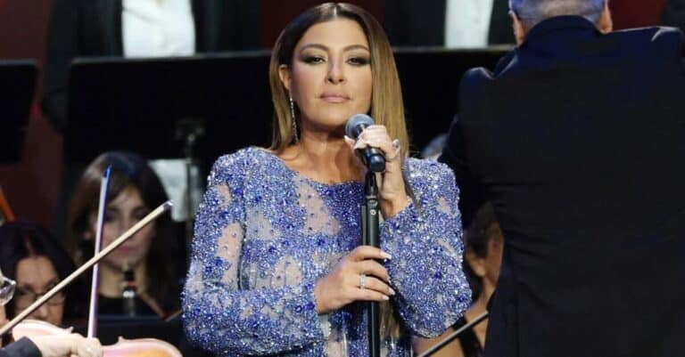 Έλενα Παπαρίζου: «Δεν βρίσκομαι στο νοσοκομείο» – Η αλήθεια για την υγεία της – Το αποκάλυψε η ίδια  