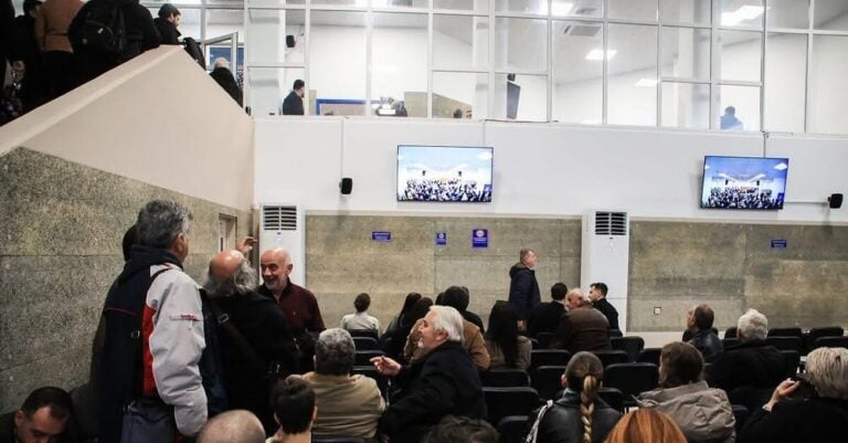 Δίκη για τα Τέμπη: Ολομέτωπη επίθεση του προέδρου της Ένωσης Δικαστών και Εισαγγελέων σε δικηγόρους και διαδίκους