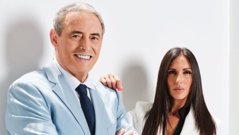 Η Ανθή Βούλγαρη και ο Ιορδάνης Χασαπόπουλος έχουν καταφέρει να γίνουν ένα από τα αγαπημένα μας τηλεοπτικά δίδυμα